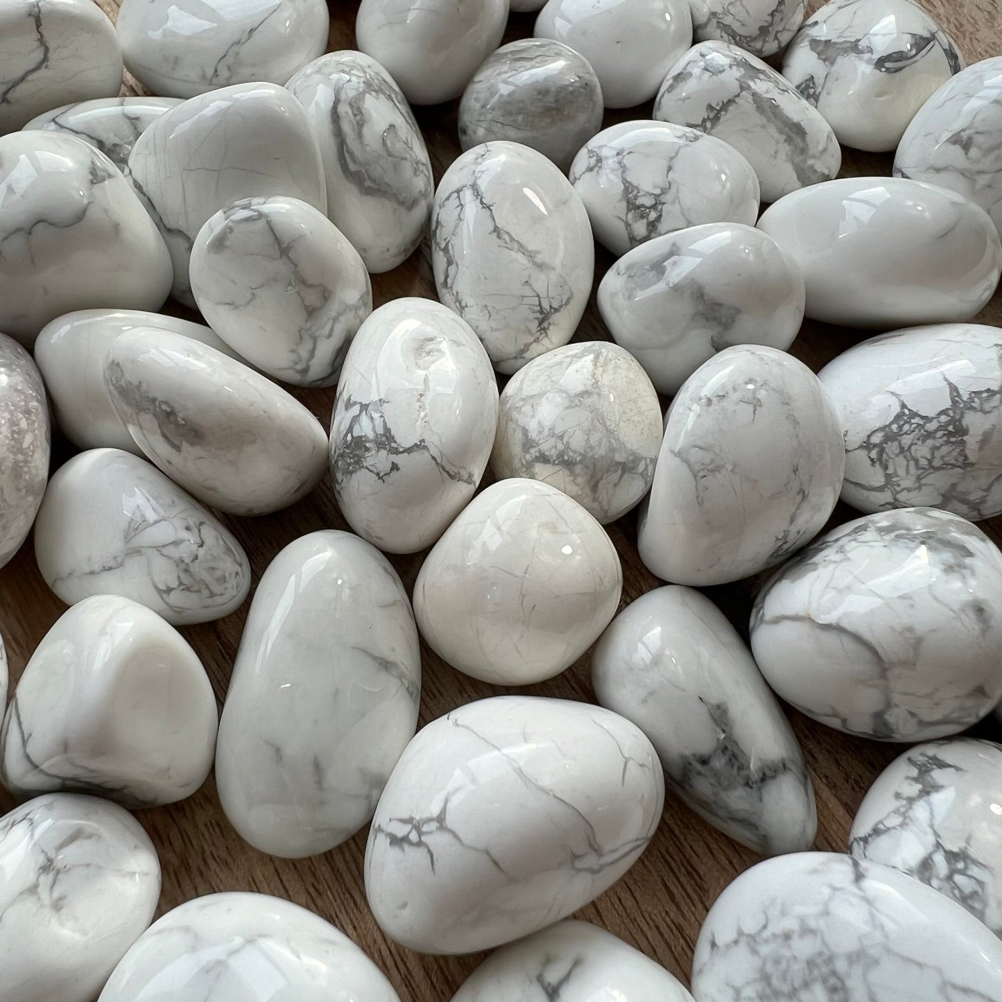Howlite Tumble