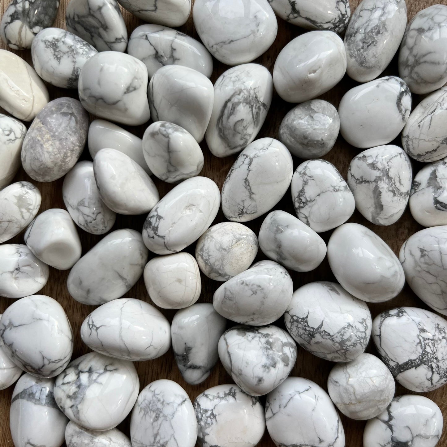 Howlite Tumble